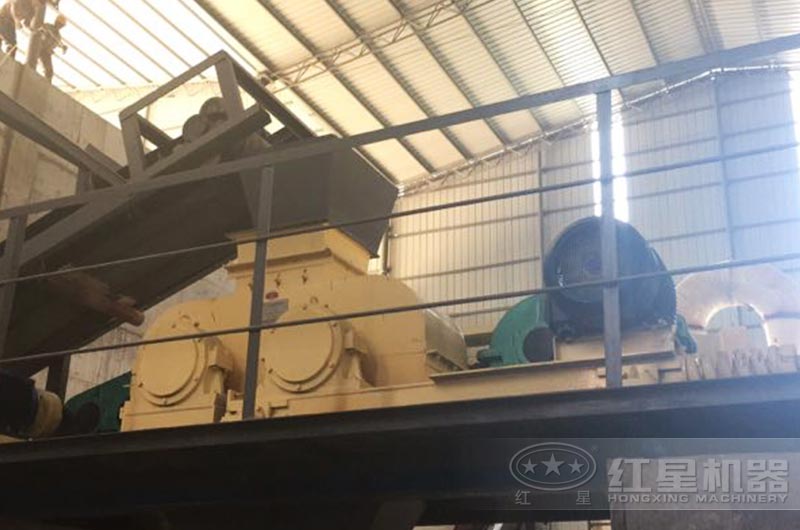 歡迎參觀紅星機器對輥破碎機現(xiàn)場 歡迎參觀紅星機器對輥破碎機現(xiàn)場