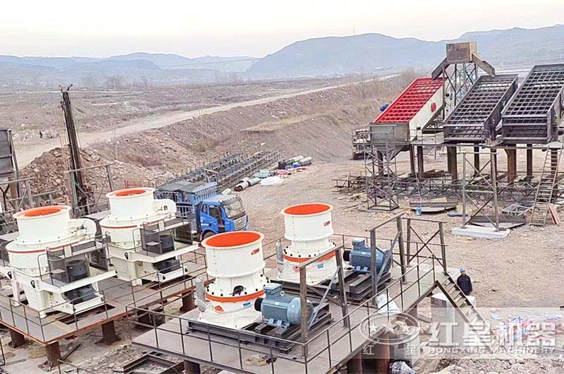 產(chǎn)量較大時建議選配多臺破碎設(shè)備組合作業(yè) 產(chǎn)量較大時建議選配多臺破碎設(shè)備組合作業(yè)